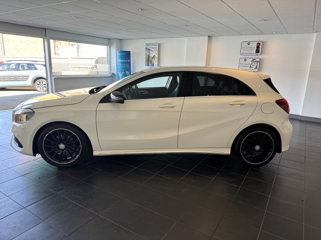 MERCEDES-BENZ A CLASS 1.5 A 180 D AMG LINE 5DR Manual