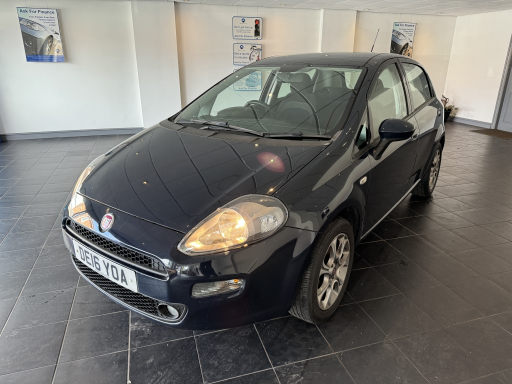 FIAT PUNTO 1.2 EASY PLUS 5DR Manual