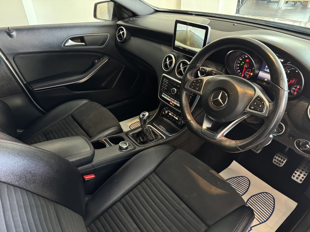 MERCEDES-BENZ A CLASS 1.5 A 180 D AMG LINE 5DR Manual