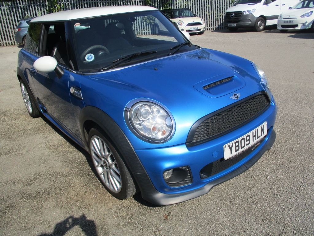 MINI HATCHBACK 1.6 JOHN COOPER WORKS 3DR Manual