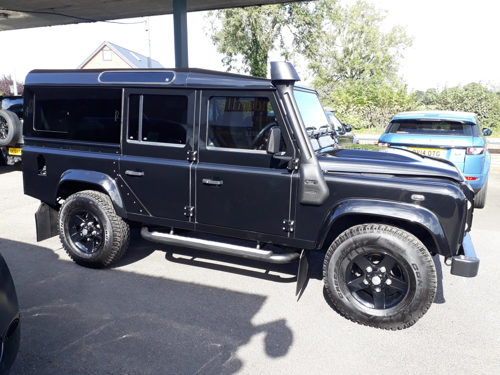 LAND ROVER DEFENDER 110 TDCi XS Station Wagon 2.2 TDCi XS 110 STATION WAGON 5DR Manual