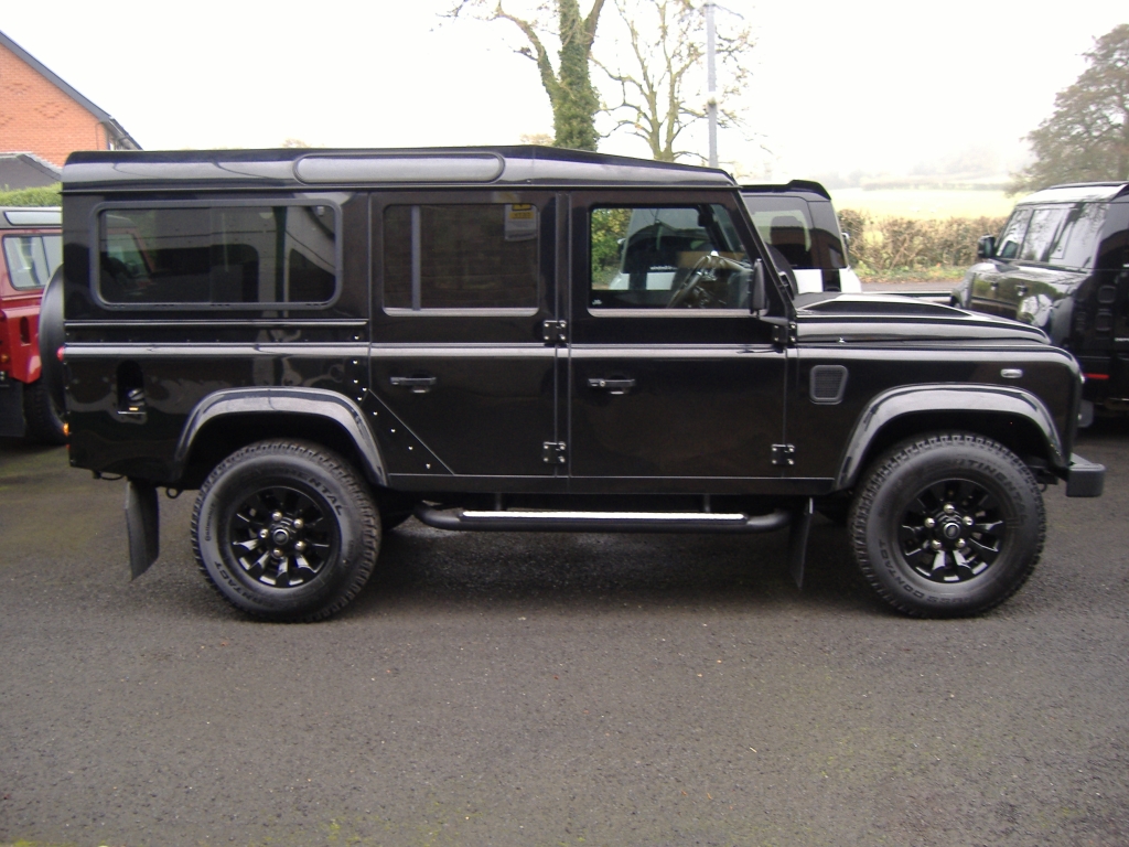 LAND ROVER DEFENDER 110 TDCi 'LANDMARK' Station Wagon Defender 2.2 TDCi 110 LANDMARK 5DR Manual