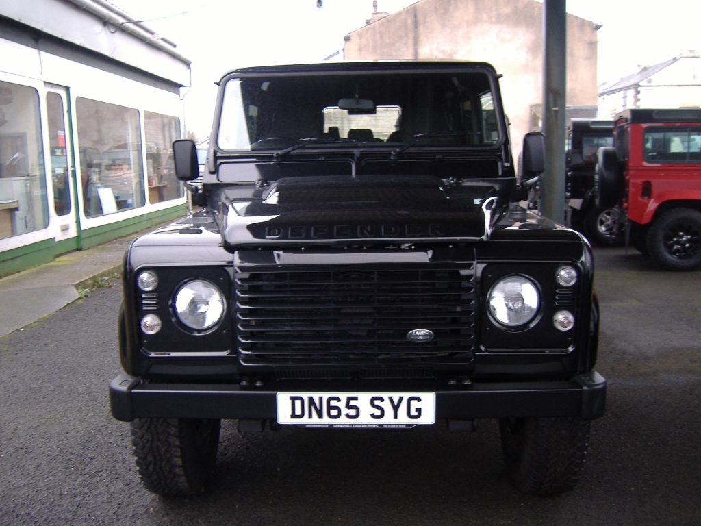 LAND ROVER DEFENDER 110 TDCi 'LANDMARK' Station Wagon Defender 2.2 TDCi 110 LANDMARK 5DR Manual