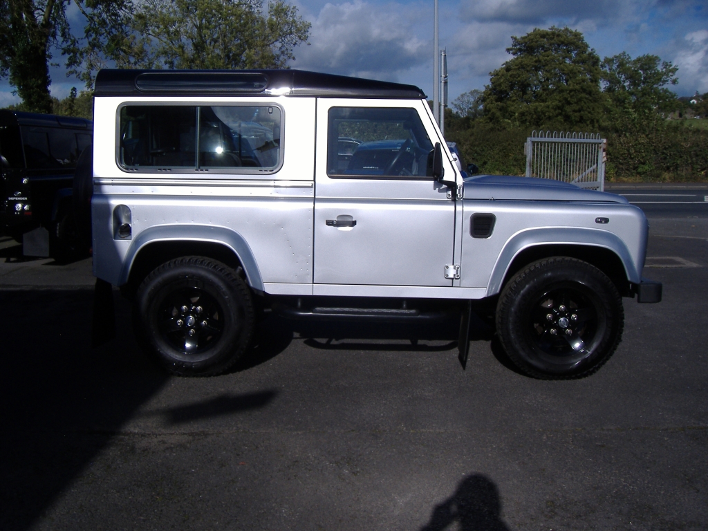 LAND ROVER DEFENDER 90 XS TDCi Station Wagon 2.2 TDCi XS 90 STATION WAGON