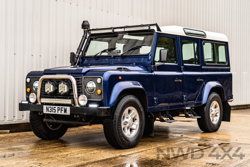 Used LAND ROVER DEFENDER 110 COUNTY SW 12S TDI 2.5 110 COUNTY SW 12S TDI 5DR Manual in Lancashire