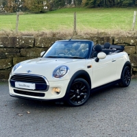 MINI CONVERTIBLE 1.5 COOPER 2DR Manual