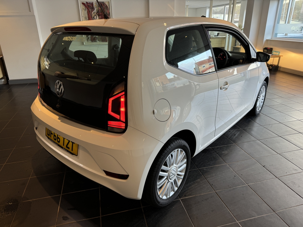 VOLKSWAGEN UP! 1.0 MOVE UP 3DR Manual