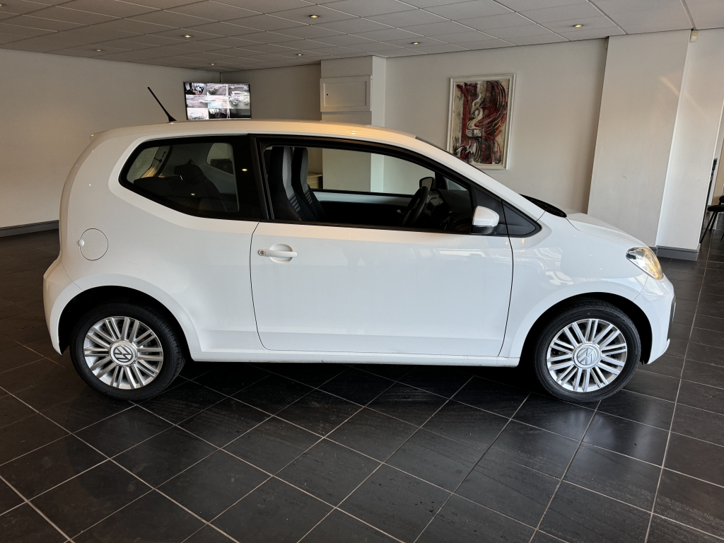 VOLKSWAGEN UP! 1.0 MOVE UP 3DR Manual