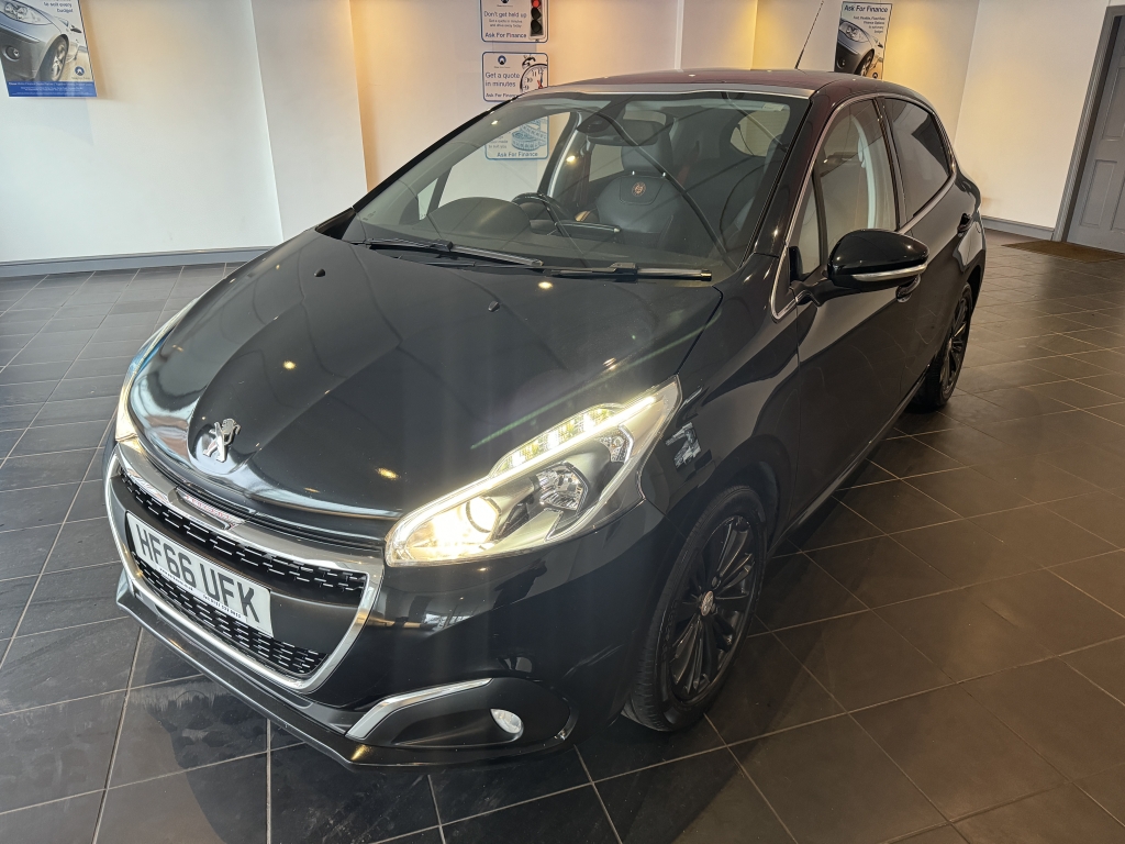 PEUGEOT 208 1.6 BLUE HDI ROLAND GARROS 5DR Manual