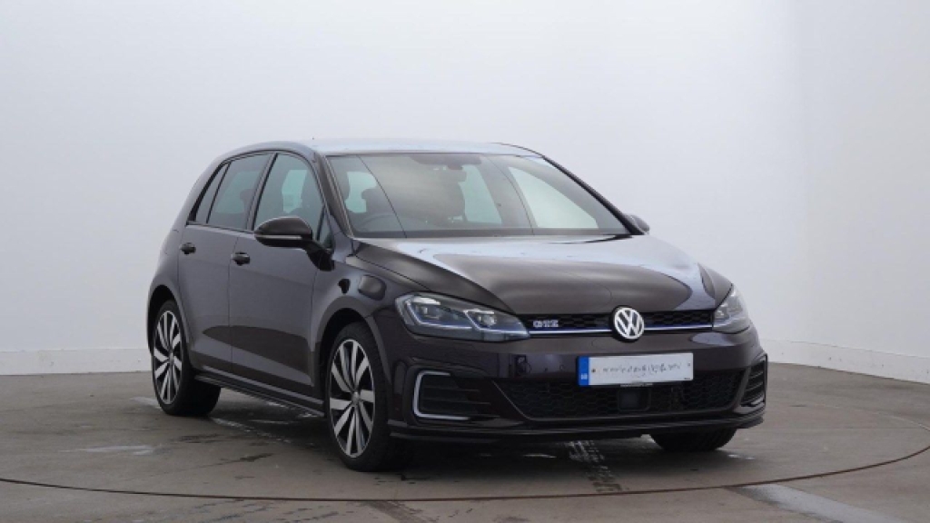 2018 VOLKSWAGEN GOLF 1.4 GTE ADVANCE DSG 5d 150 BHP | 76,500 