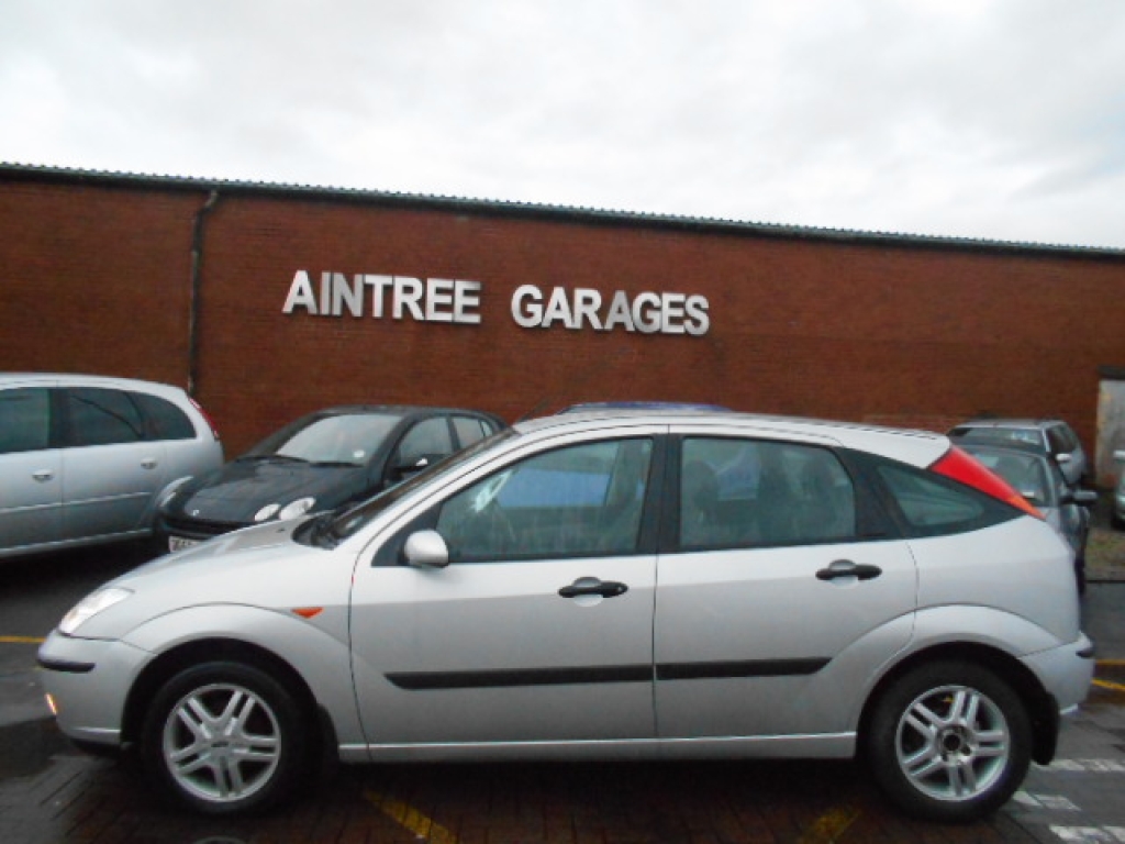 2002 FORD FOCUS 1.6 ZETEC 5d 99 BHP BEAUTIFUL CAR FRESH IN*** | 0 