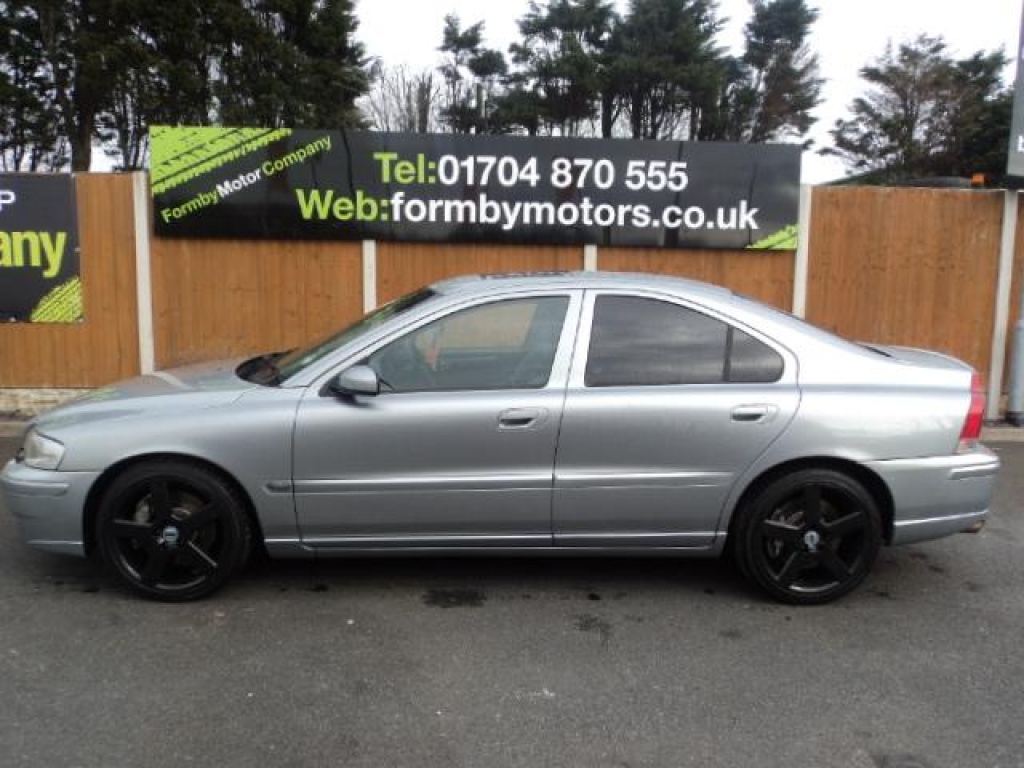 2005 VOLVO S60 2.5 R 4d 300 BHP SUN ROOF NAV | 133,000 