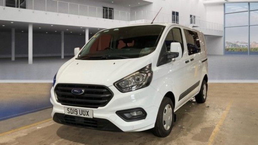 2019 FORD TRANSIT CUSTOM 2.0 300 EcoBlue Trend Crew Van Double Cab 5dr Diesel Manual L1 H1 Euro 6 (6 | 18,214 