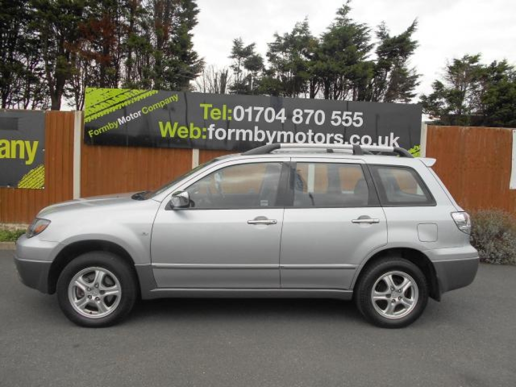 2003 MITSUBISHI OUTLANDER 2.4 SPORT SE 5d AUTO 159 BHP 28000 MILES ONLY | 28,000 