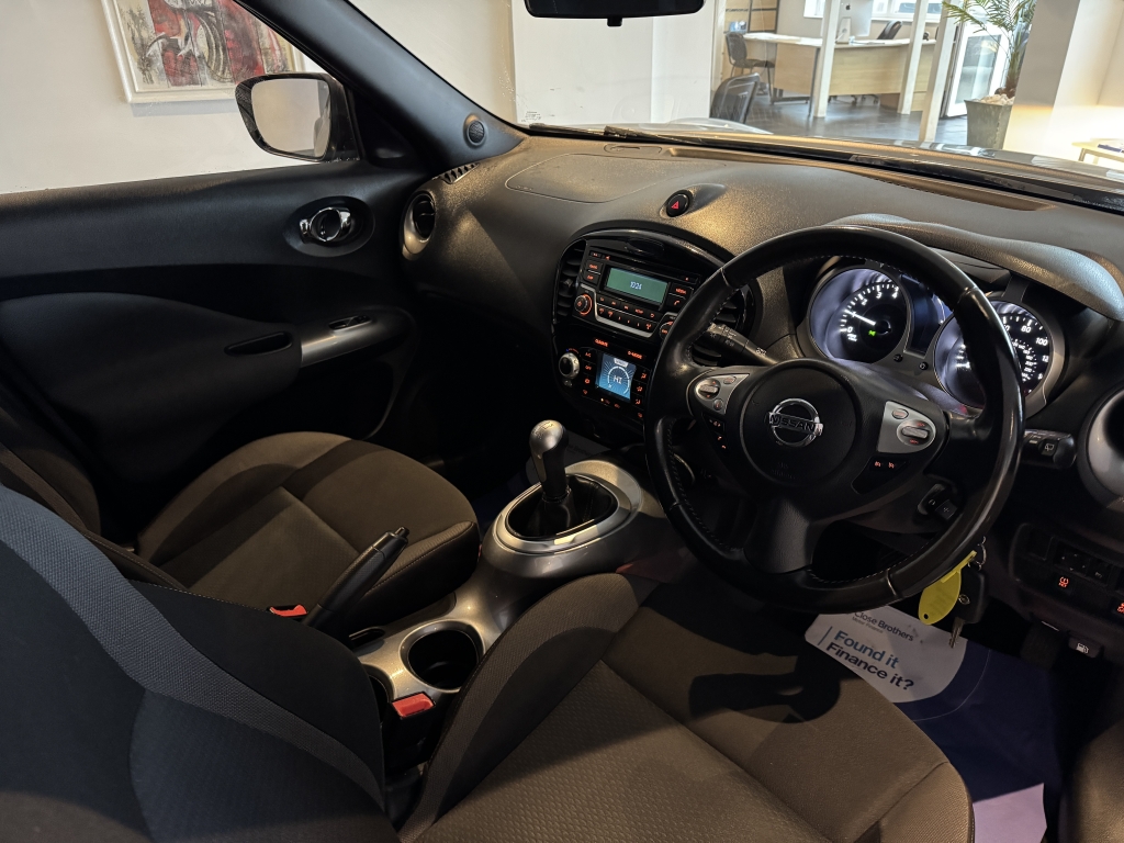 NISSAN JUKE ACENTA 1.6 ACENTA 5DR Manual