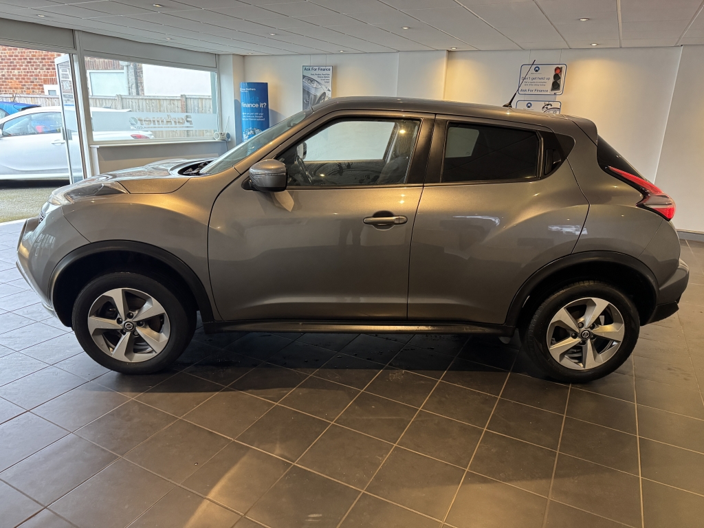 NISSAN JUKE ACENTA 1.6 ACENTA 5DR Manual