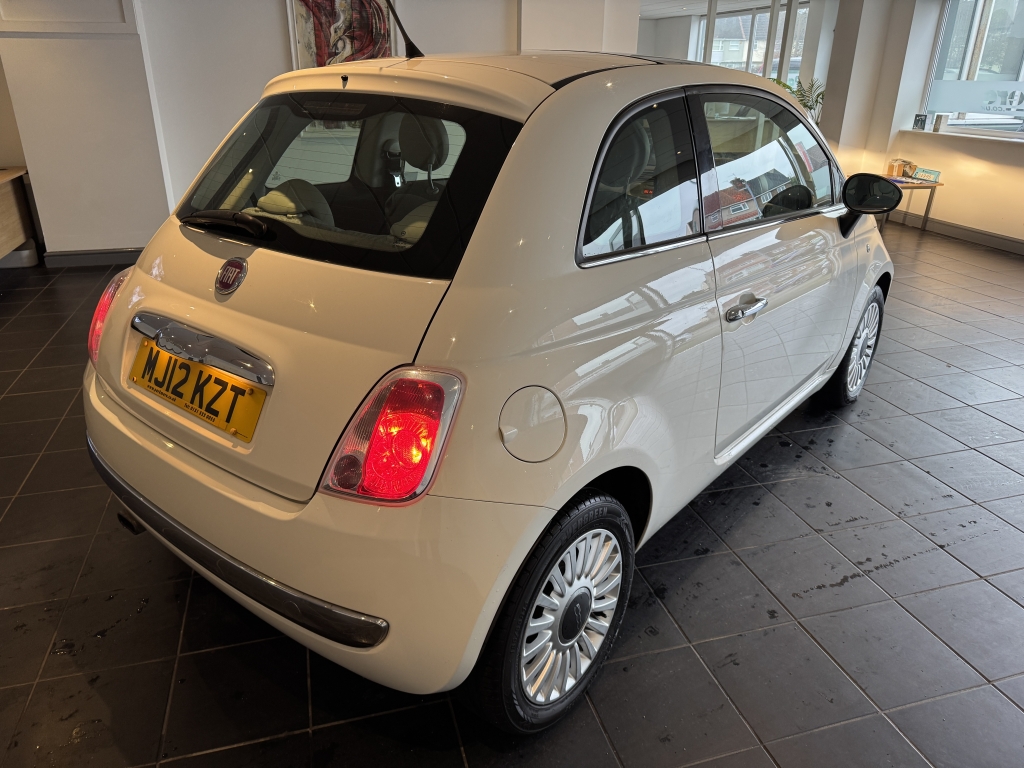 FIAT 500 1.2 LOUNGE 3DR Manual