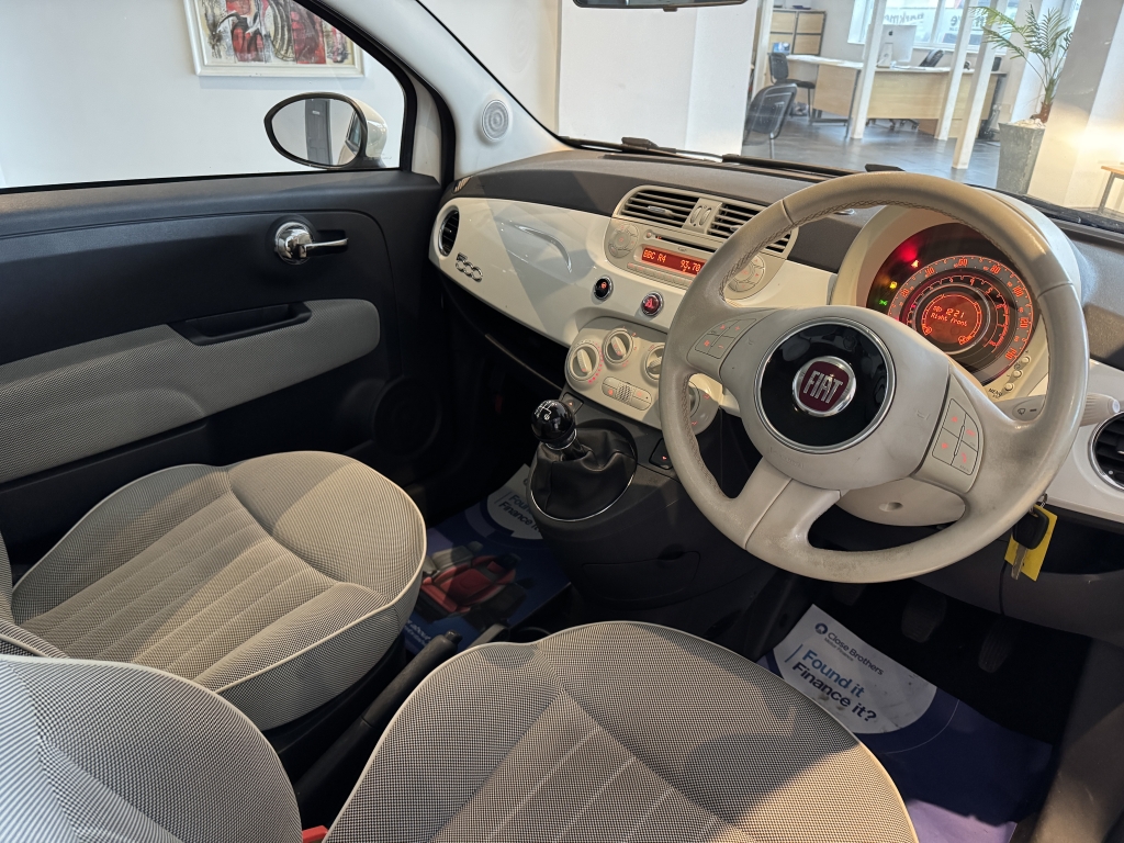 FIAT 500 1.2 LOUNGE 3DR Manual