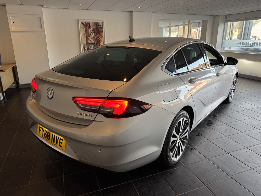 VAUXHALL INSIGNIA 1.6 ELITE NAV 5DR Automatic