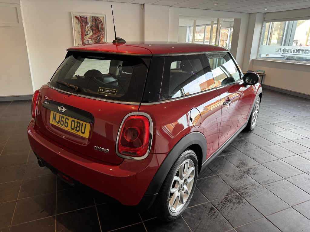 MINI HATCH 1.5 COOPER 3DR Automatic