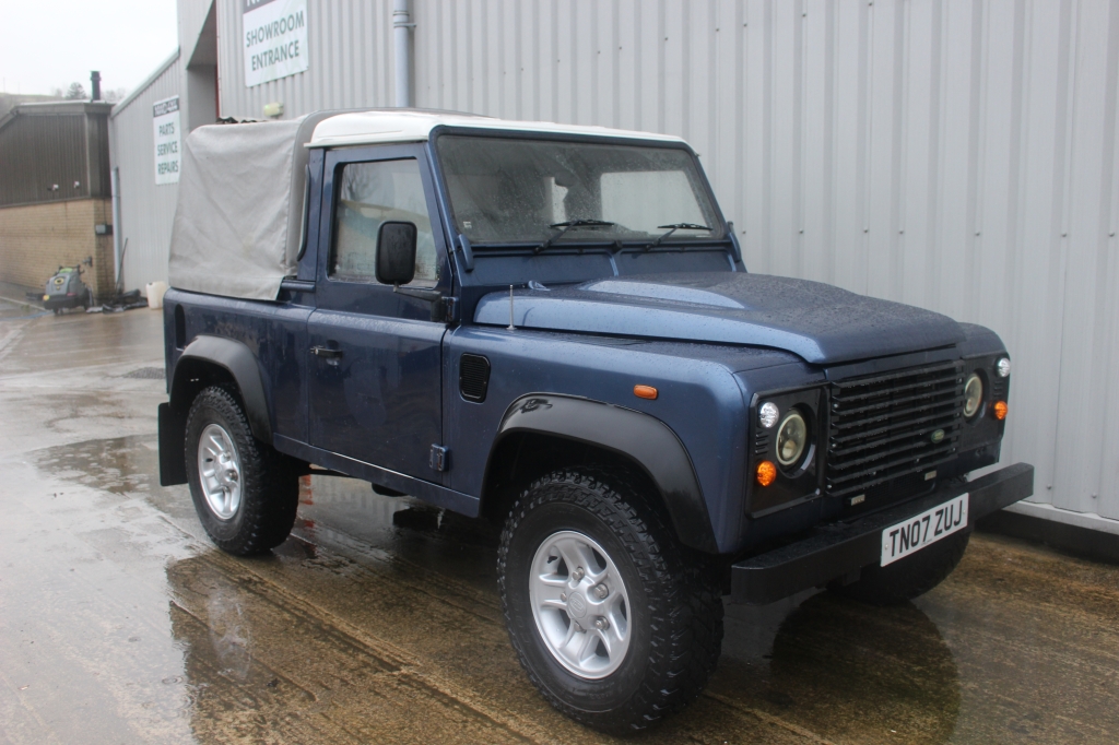 Used LAND ROVER DEFENDER 2.4 90 SWB 2DR Manual in Lancashire