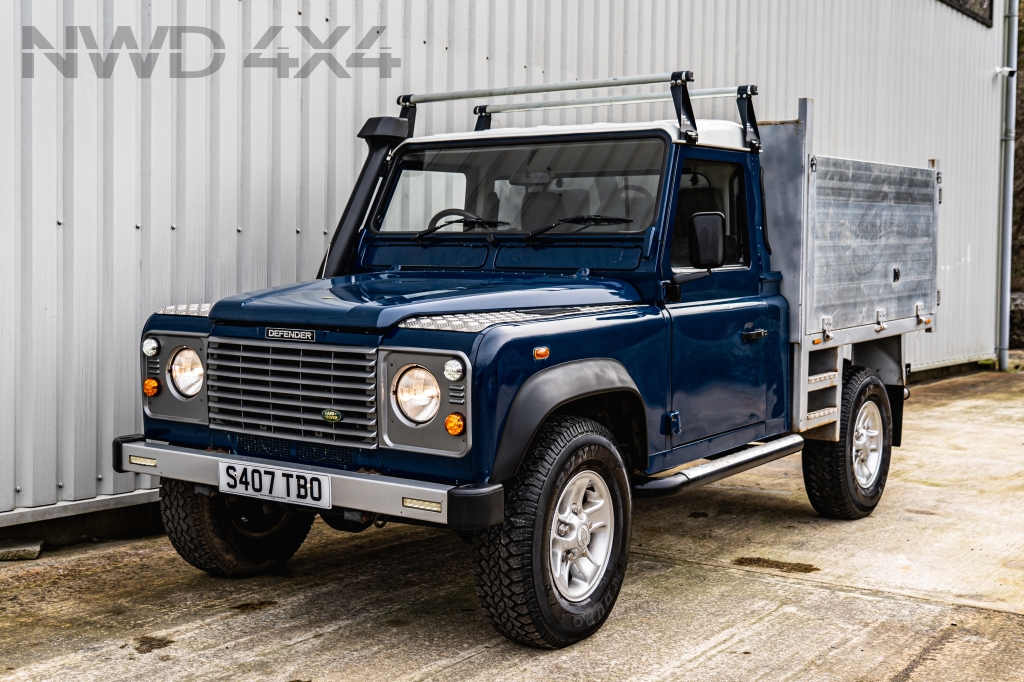 Used LAND ROVER DEFENDER 2.5 110 TIPPER TRUCK TDI 2DR Manual in Lancashire