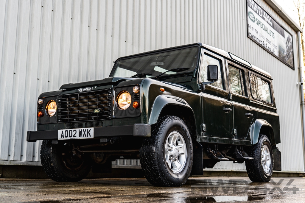 Used LAND ROVER DEFENDER 2.5 110 TD5 COUNTY STATION WAGON 5DR Manual in Lancashire