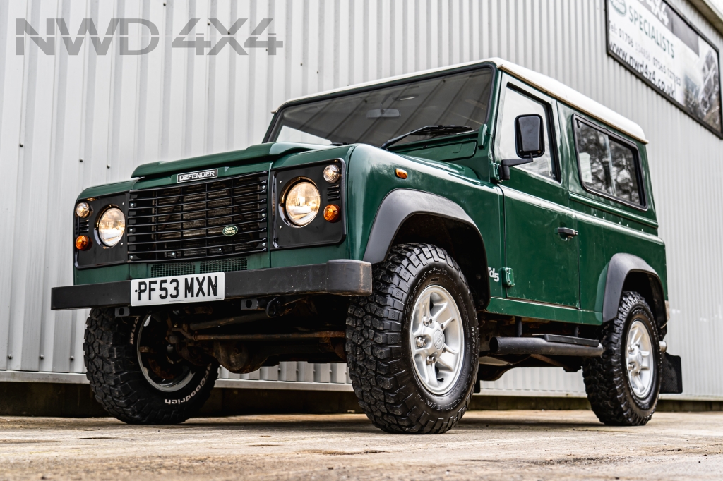 Used LAND ROVER DEFENDER 2.5 90 TD5 Manual in Lancashire