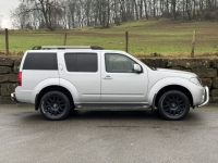 NISSAN PATHFINDER 2.5 DCI TEKNA 5DR Manual