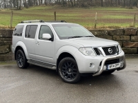 NISSAN PATHFINDER 2.5 DCI TEKNA 5DR Manual