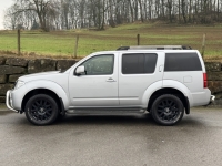 NISSAN PATHFINDER 2.5 DCI TEKNA 5DR Manual