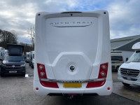 AUTO-TRAIL Comanche 