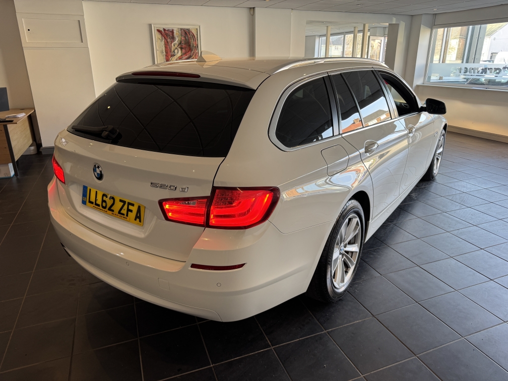 BMW 5 SERIES 2.0 520D SE TOURING 5DR Automatic