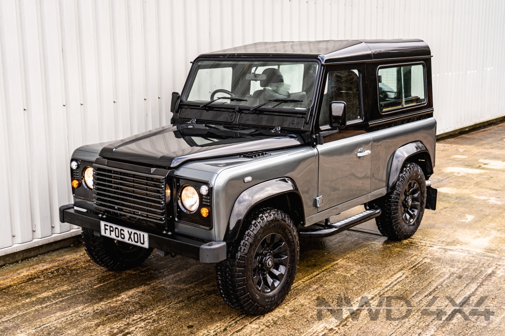 Used LAND ROVER DEFENDER 2.5 90 AUTOBIOGRAPHY TD5 Manual in Lancashire