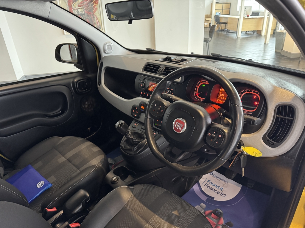 FIAT PANDA CITY CROSS 1.2 CITY CROSS 5DR Manual